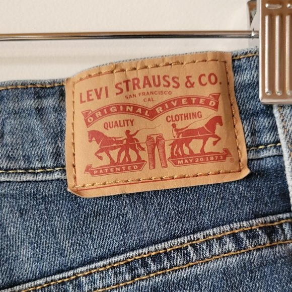 Levi's Women's 721 High Rise Skinny Jeans - Picture 3 of 5